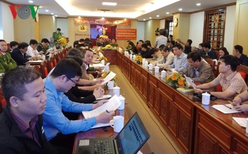 Thanh Hóa họp báo về việc triệt phá  băng nhóm tín dụng đen hàng trăm tỷ đồng đội lốt tập đoàn kinh tế (Thời sự trưa 29/11/2018)