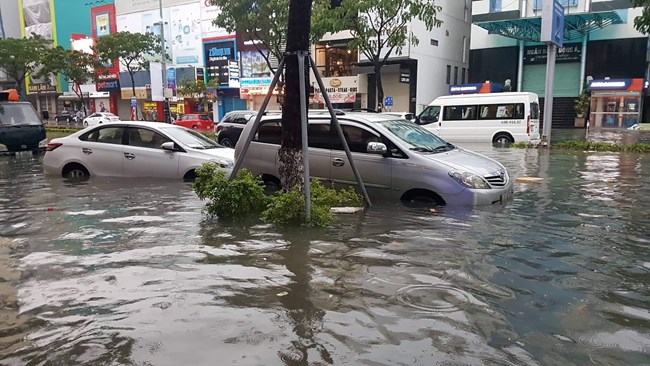 Đà Nẵng - Thành phố đáng sống hóa thành sông (10/12/2018)