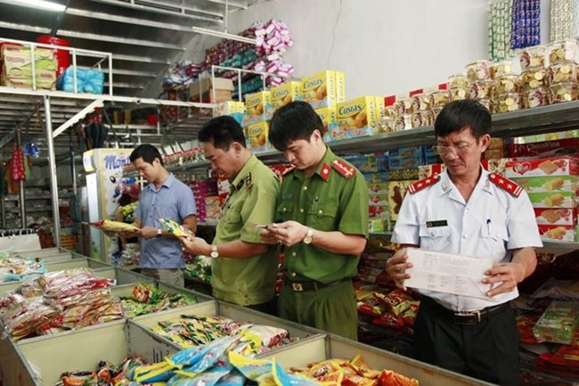 Ban chỉ đạo Trung ương về an toàn thực phẩm lập 6 đoàn kiểm tra an toàn thực phẩm dịp Tết (Thời sự sáng 11/12/2018)