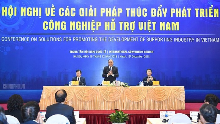 Thủ tướng Nguyễn Xuân Phúc chủ trì Hội nghị về giải pháp thúc đẩy phát triển công nghiệp hỗ trợ Việt Nam (Thời sự trưa 19/12/2018)