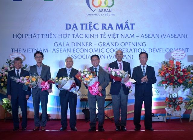 Ra mắt Hội phát triển hợp tác kinh tế Việt Nam - ASEAN (26/12/2018)