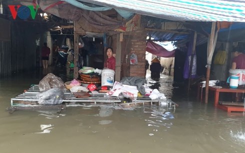 Mưa lớn kéo dài gây ngập cục bộ tại một số địa phương ở miền Trung (Thời sự đêm 8/12/2018)