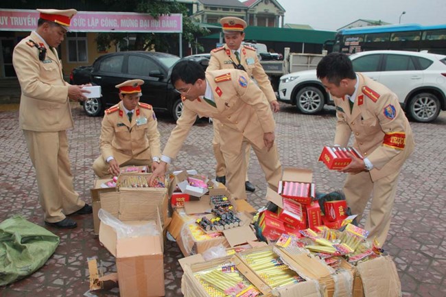 Cận Tết Nguyên đán, tội phạm buôn lậu pháo gia tăng  (06/02/2018)