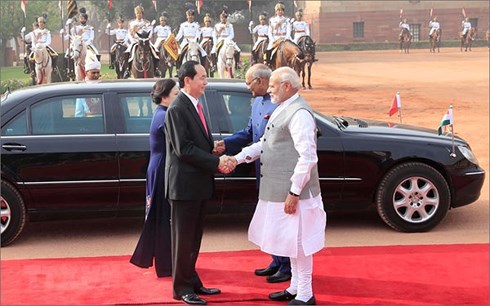 Chủ tịch nước Trần Đại Quang hội kiến Tổng thống Ấn Độ và dự quốc yến do Tổng thống Ấn Độ và Phu nhân chủ trì (Thời sự sáng 04/03/2017)