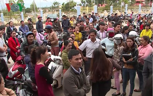 Quan ký bừa, giáo viên điêu đứng (12/3/2018)