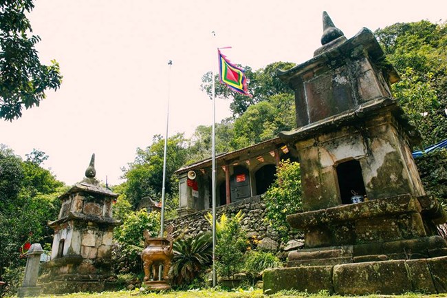 Am Ngọa Vân, nơi kết thúc trọn vẹn quá trình tu luyện đắc đạo của Phật Hoàng Trần Nhân Tông. (3/4/2018)