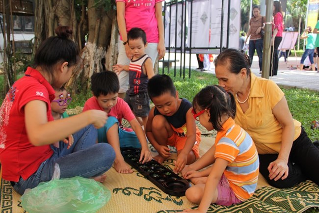 Trải nghiệm trò chơi dân gian các nước tại Bảo tàng dân tộc học Việt Nam (31/5/2018)