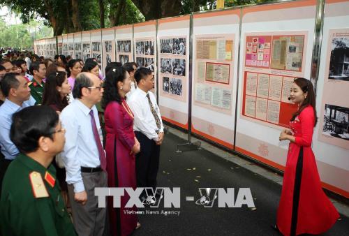 Triển lãm kỷ niệm “60 năm Nhà sàn Bác Hồ trong khu Phủ Chủ tịch” (15/5/2018)