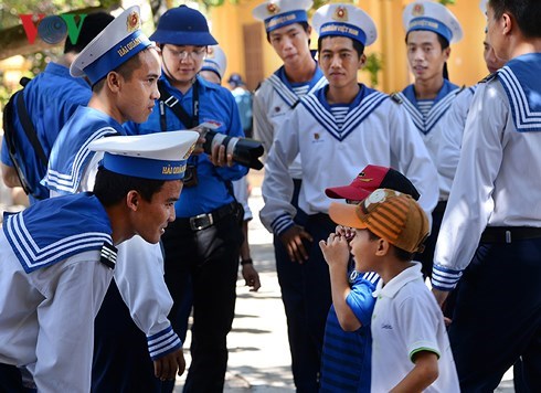 Gặp gỡ cô sinh viên Đoàn Ngọc và lời tri ân với Trường Sa bằng những bài thơ (14/5/2018)