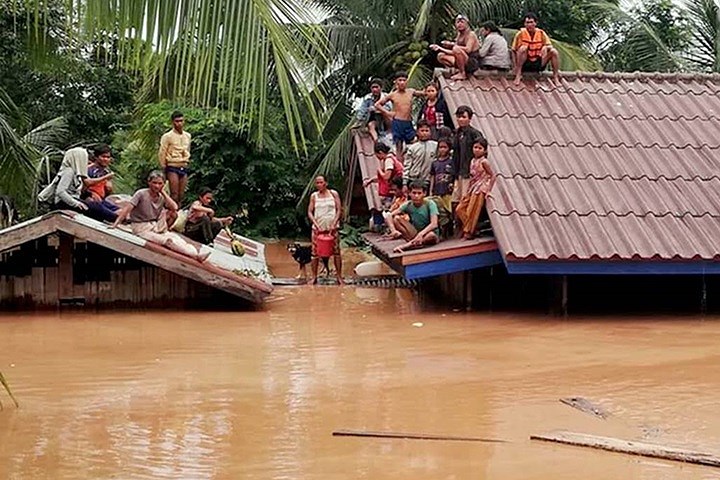 Chính phủ Lào họp báo thông báo tình hình vỡ đập thủy điện ở Nam Lào (Thời sự đêm 25/7/2018)