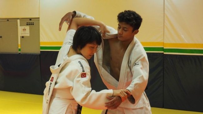 Yuko Fujii: Nữ huấn luyện viên trưởng tuyển Judo nam Brazil cùng thông điệp phá vỡ các khuôn mẫu giới (24/7/2018)