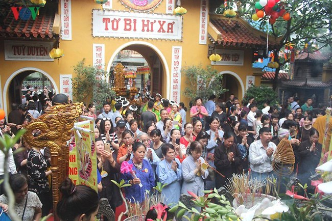 Nhân ái: Nét đẹp trong những ngôi Chùa Việt (7/9/2018)