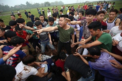 Trục lợi, bạo lực tại lễ hội: Bệnh khó chữa (26/1/2019)