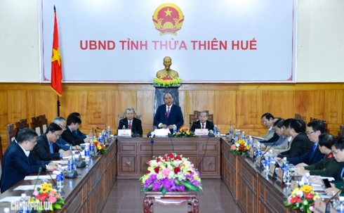 Thủ tướng Nguyễn Xuân Phúc kiểm tra công tác chuẩn bị Tết Nguyên đán Kỷ Hợi 2019 tại tỉnh Thừa Thiên Huế (Thời sự đêm 6/1/2019)