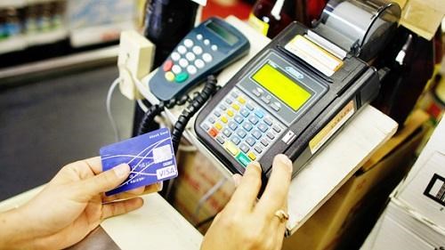 Cẩn trọng khi sử dụng ATM và thẻ tín dụng tránh bị mất tiền oan (10/10/2019)