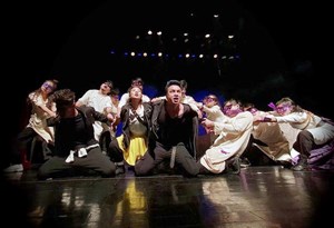 Nhà hát Tuổi trẻ ra mắt phiên bản mới của vở kịch “Romeo và Juliet” (22/11/2019)