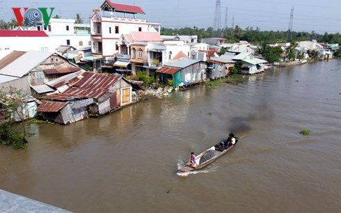 Loạt bài “Ứng phó với thách thức an ninh nguồn nước ở ĐBSCL” – Bài 2 nhan đề “Sống chung với những bất thường” (17/12/2019)