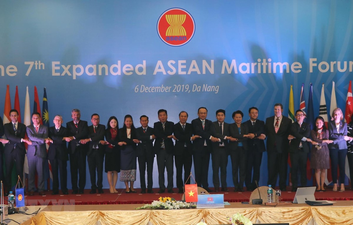 THỜI SỰ 12H TRƯA 6/12/2019: Khai mạc diễn đàn Biển ASEAN mở rộng lần thứ 7 với sự tham dự của các quan chức chính phủ, nhà nghiên cứu 10 nước ASEAN và 8 nước đối tác-đối thoại của ASEAN.