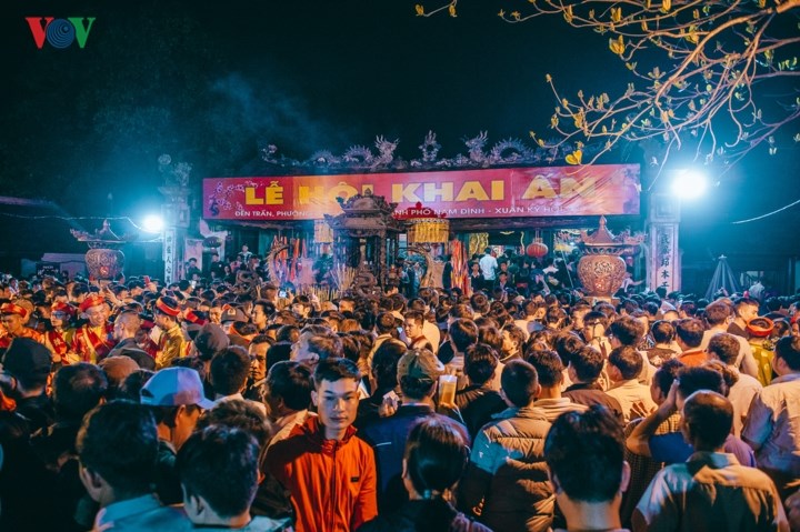 Khai Ấn Đền Trần 2019: Nghi lễ linh thiêng cầu tài lộc đầu xuân