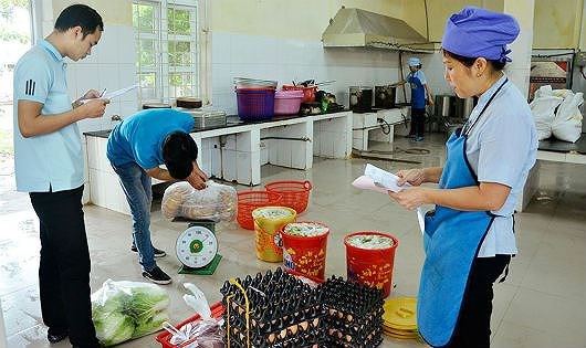 An toàn thực phẩm trong trường học sau việc trẻ mầm non ở Bắc Ninh dương tính với sán lợn (23/3/2019)