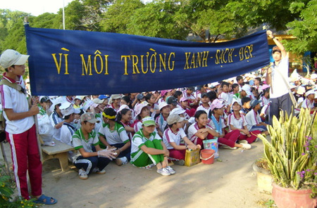 Nâng cao vai trò giám sát của người lao động trong việc bảo vệ môi trường tại các doanh nghiệp  (1/5/2019)