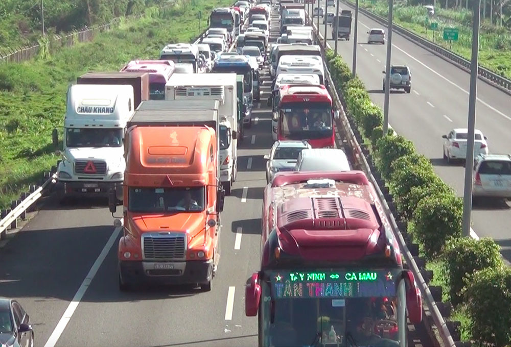 Vững tay lái, trọn niềm vui (12/6/2019)