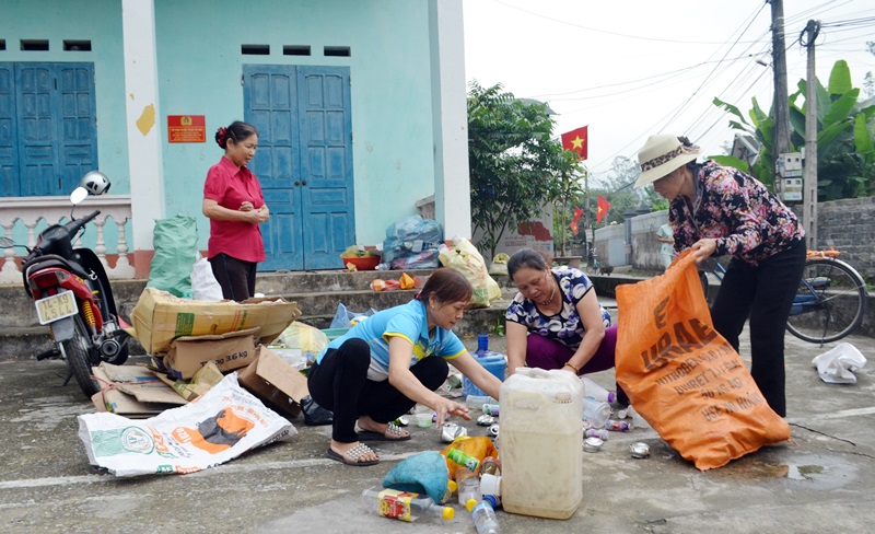 Hội phụ nữ Hạ Long, Quảng Ninh, đã “biến rác thành tiền” (15/6/2019)