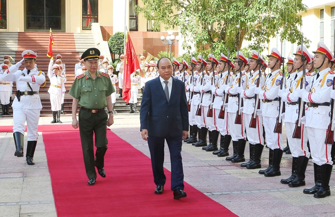 THỜI SỰ 12H TRƯA 26/6/2019: Thủ tướng Nguyễn Xuân Phúc dự sơ kết công tác 6 tháng đầu năm của Bộ Công an.
