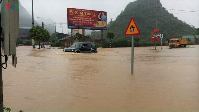 THỜI SỰ 06H00 SÁNG 5/8/2019: Mưa lũ do hoàn lưu bão số 3 đã làm 19 người chết và mất tích. Thiệt hại có thể vẫn tăng do mưa lớn tiếp tục trong hôm nay và ngày mai tại Thanh Hóa.