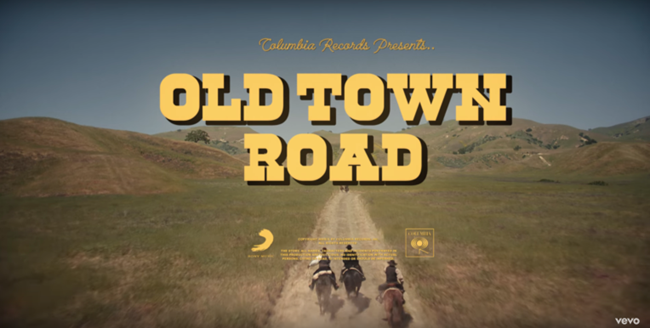 Ca khúc Old Town Road xác lập kỷ lục mới khi nắm giữ vị trí số 1 trên bảng xếp hạng Billboard 100 18 tuần liên tiếp (9/8/2019)