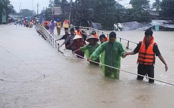 Mưa xuống đâu, lụt đó: Thấy rõ “nhân tai”! (12/8/2019)