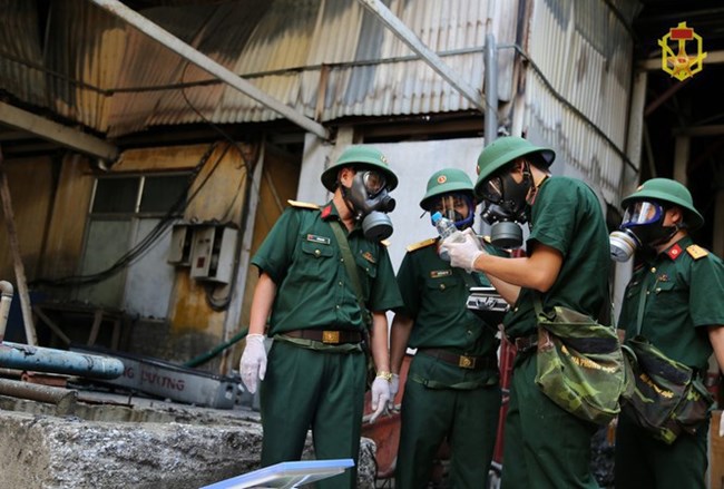 THỜI SỰ 6H SÁNG 11/9/2019: Bộ trưởng Bộ Quốc phòng chỉ đạo Binh chủng Hóa học tẩy độc vụ cháy tại nhà máy Bóng đèn phích nước Rạng Đông, sau khi nhận được văn bản đề nghị của Ủy ban nhân dân thành phố Hà Nội vào chiều qua. Cũng trong công văn hỏa tốc, thành phố Hà Nội yêu cầu khẩn trương di dời nhà máy này đến cơ sở mới.