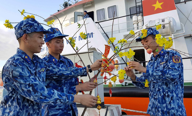 Đón Tết trên biển tại tàu cảnh sát biển 9004 (17/1/2020)