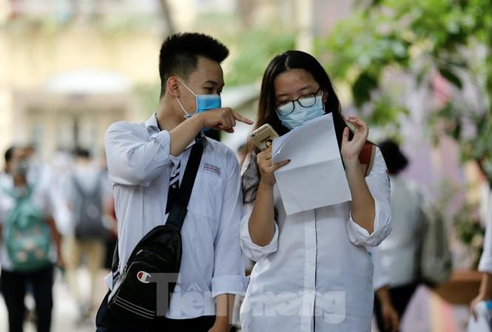 Điểm trúng tuyển đại học cao nhất là 30 điểm (5/10/2020)