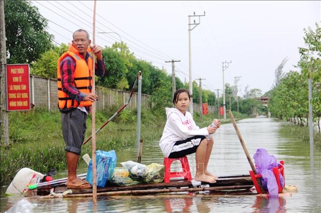 Hà Tĩnh: Nước rút “lộ” ra đói nghèo (24/10/2020)