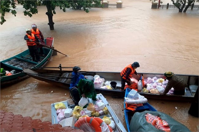 Quảng Bình: Khẩn cấp cứu đói người dân vùng lũ (20/10/2020)