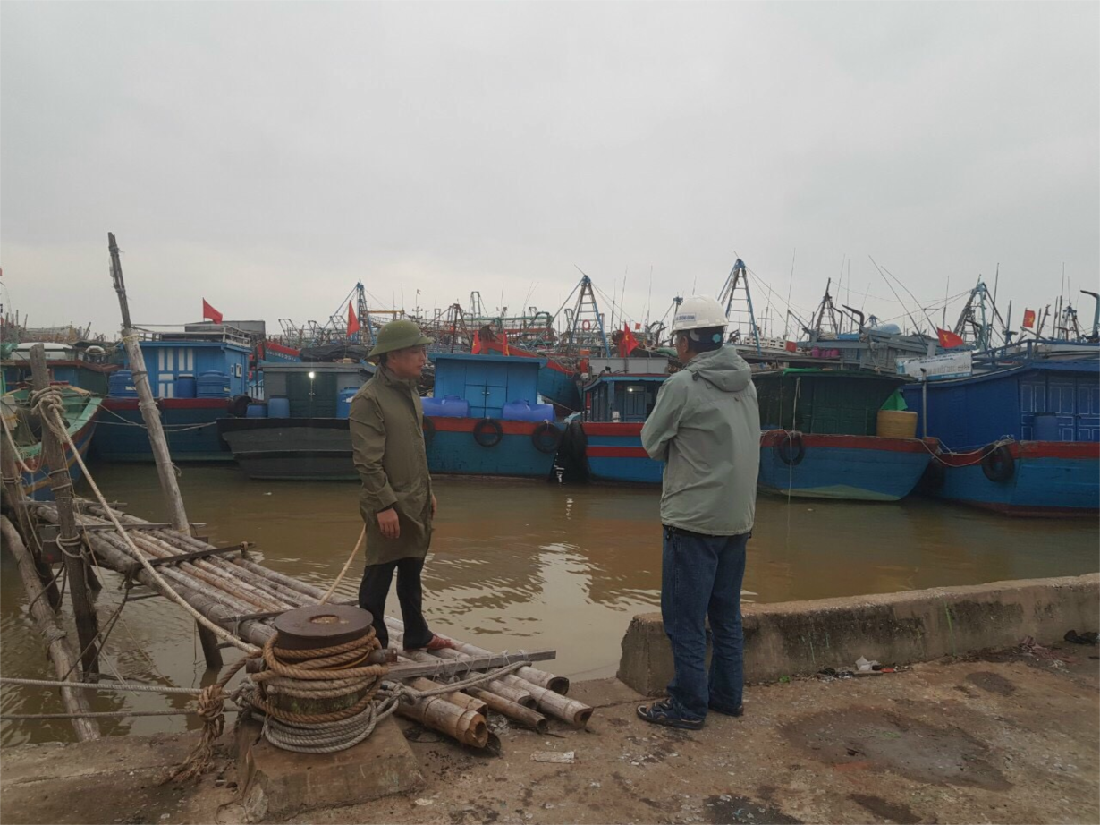 Quảng Bình: Bão suy yếu, mưa to, hơn 47.000 dân sơ tán chưa được trở về nhà (15/11/2020)