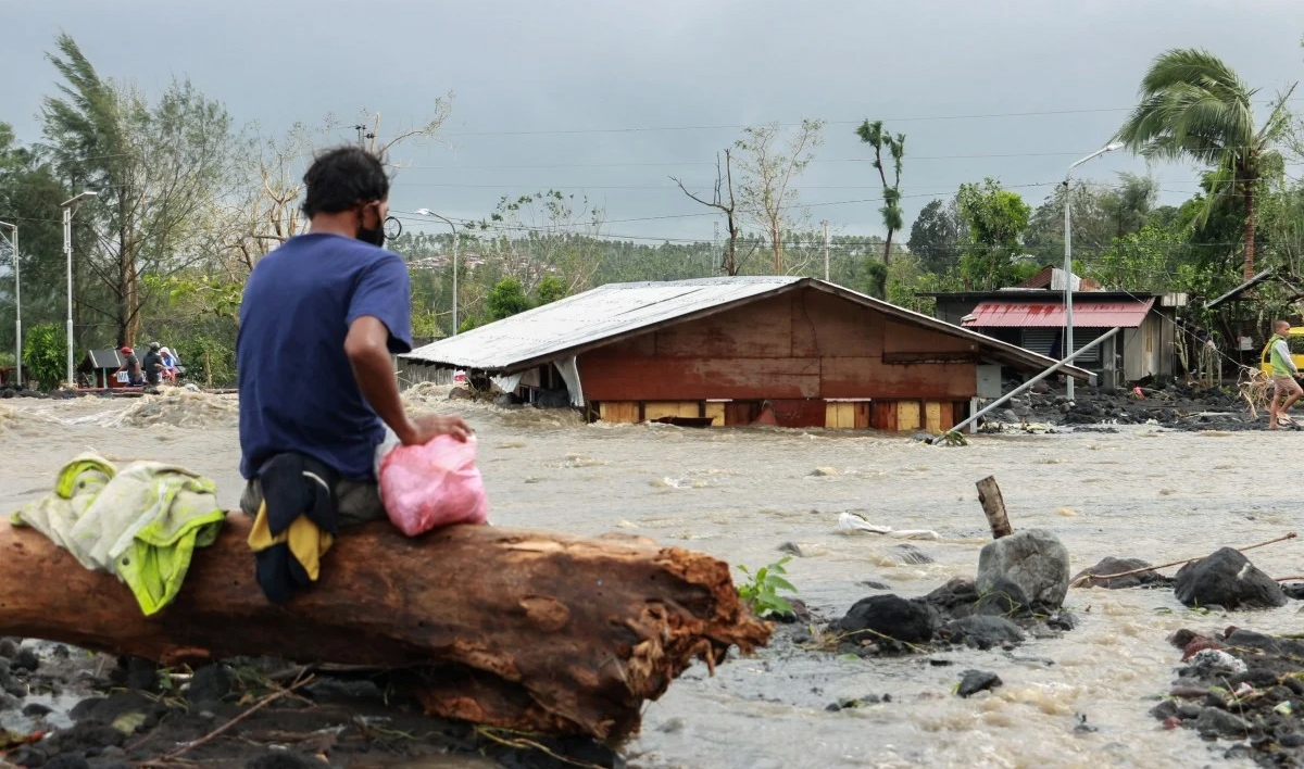 Bão Goni khiến hàng chục người ở Philippines thiệt mạng, phá hủy mùa màng, giao thông (2/11/2020)