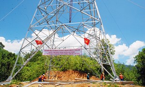 Nỗ lực hoàn thành Đường dây 500kV mạch 3 - Công trình trọng điểm chào mừng Đại hội Đảng XIII (25/12/2020)