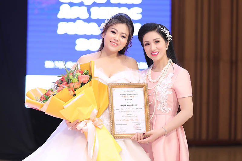 Ca sĩ Nguyễn Đoàn Thảo Ly – cô gái được mệnh danh là “công chúa opera” (1/2/2020)