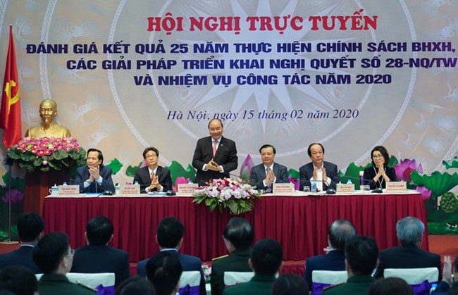 THỜI SỰ 12H TRƯA 15/2/2020: Thủ tướng chủ trì Hội nghị trực tuyến toàn quốc đánh giá kết quả 25 năm thực hiện chính sách Bảo hiểm xã hội, Bảo hiểm y tế.