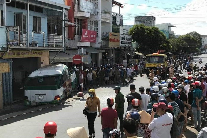 THỜI SỰ 21H30 ĐÊM 6/3/2020: Điều tra rõ nguyên nhân vụ tai nạn giao thông làm 2 người chết và 1 người bị thương tại tỉnh Bạc Liêu.