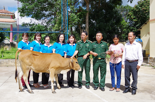 Bộ đội Biên phòng Kon Tum đồng hành cùng phụ nữ biên cương (7/3/2020)