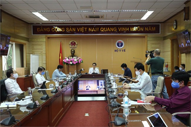 THỜI SỰ 12H TRƯA 22/4/2020: Ban chỉ đạo quốc gia thống nhất đề xuất các nhóm nguy cơ COVID-19. Hiện Hà Nội là địa phương duy nhất trong diện nguy cơ cao.