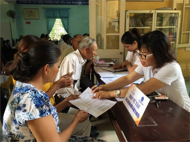 Thừa Thiên Huế: Lương hưu và trợ cấp BHXH sẽ chuyển đến từng người già trong thời điểm dịch Covid-19 (2/4/2020)