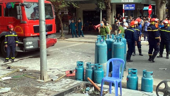 THỜI SỰ 21H30 ĐÊM 11/5/2020: Cơ quan chức năng đang làm rõ nguyên nhân vụ nổ tại số nhà 32 Cửa Nam, Hà Nội, khiến 3 người bị thương