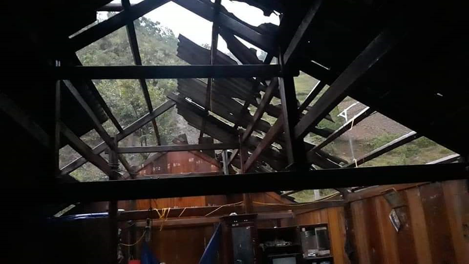 Mưa lốc làm hư hỏng gần 400 ngôi nhà ở xã vùng cao Ngọc Chiến, Sơn La (9/5/2020)