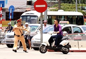 Vì sao cần trang bị súng cho cảnh sát giao thông làm nhiệm vụ? (20/7/2020)