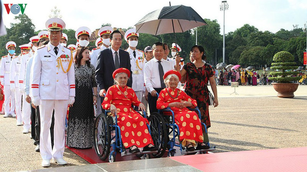 THỜI SỰ 6H SÁNG 25/7/2020: Sáng nay, tại Hà Nội, diễn ra chương trình Gặp mặt đại biểu Bà mẹ Việt Nam Anh hùng toàn quốc 2020