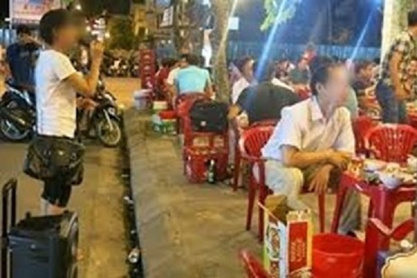 Lúng túng xử lí tình trạng karaoke loa kéo gây nhiều bức xúc ở TPHCM (13/7/2020)